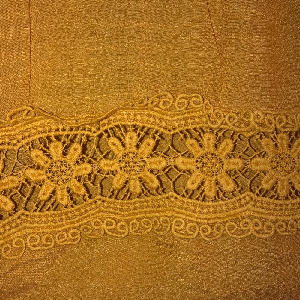 yellow short sleeve blouse ( never worn )